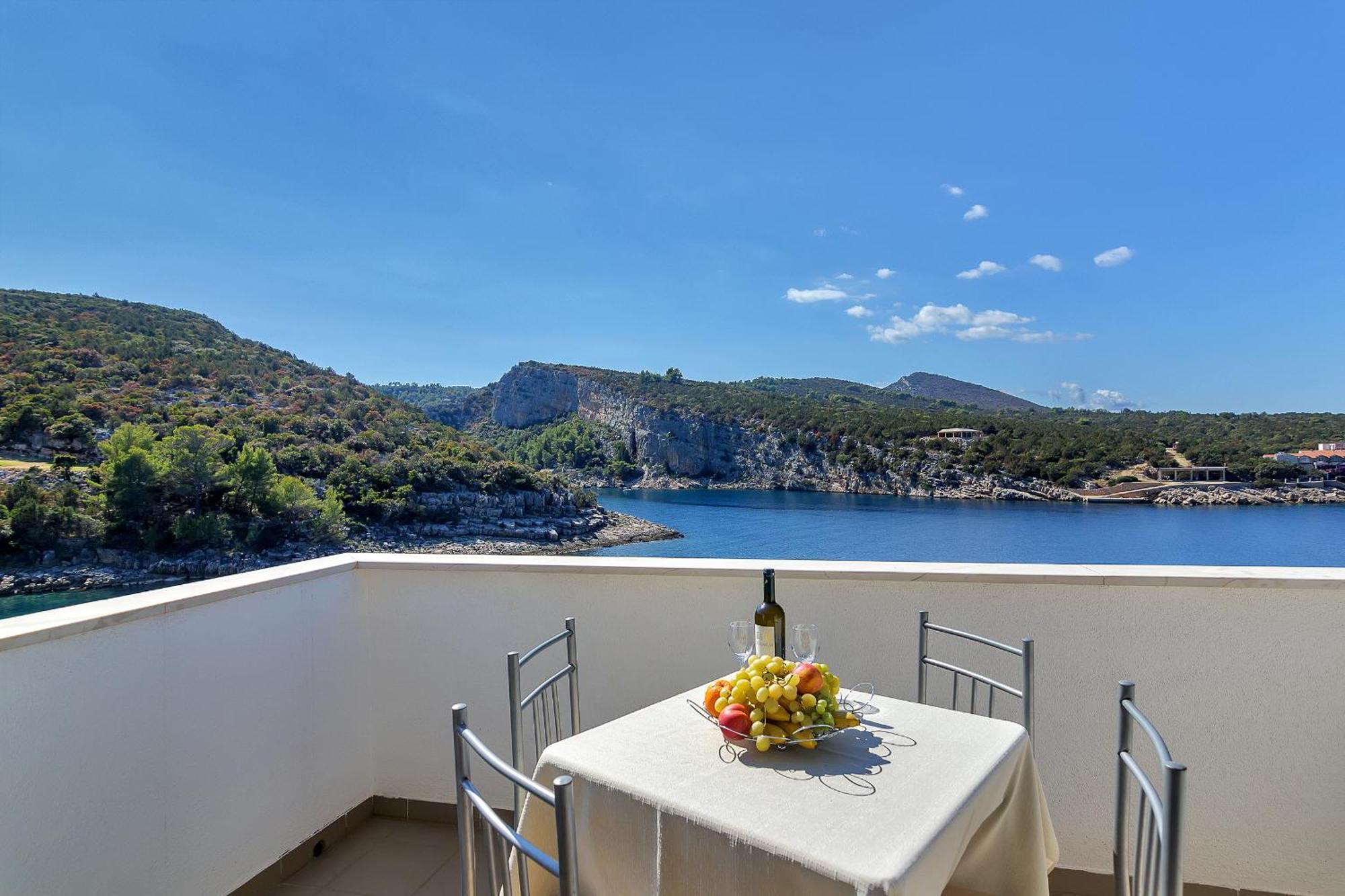 Apartmani Cico Gdinj Εξωτερικό φωτογραφία