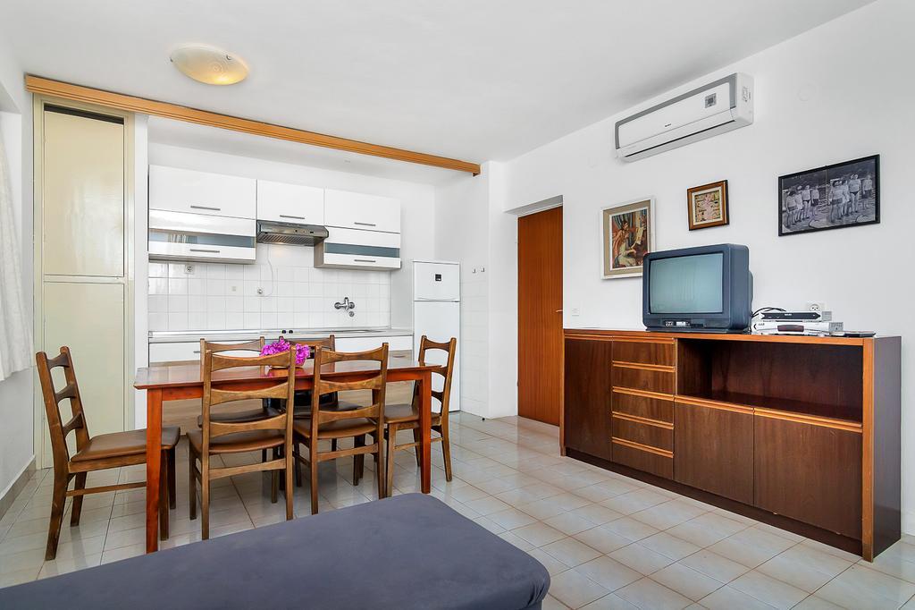 Apartmani Cico Gdinj Εξωτερικό φωτογραφία